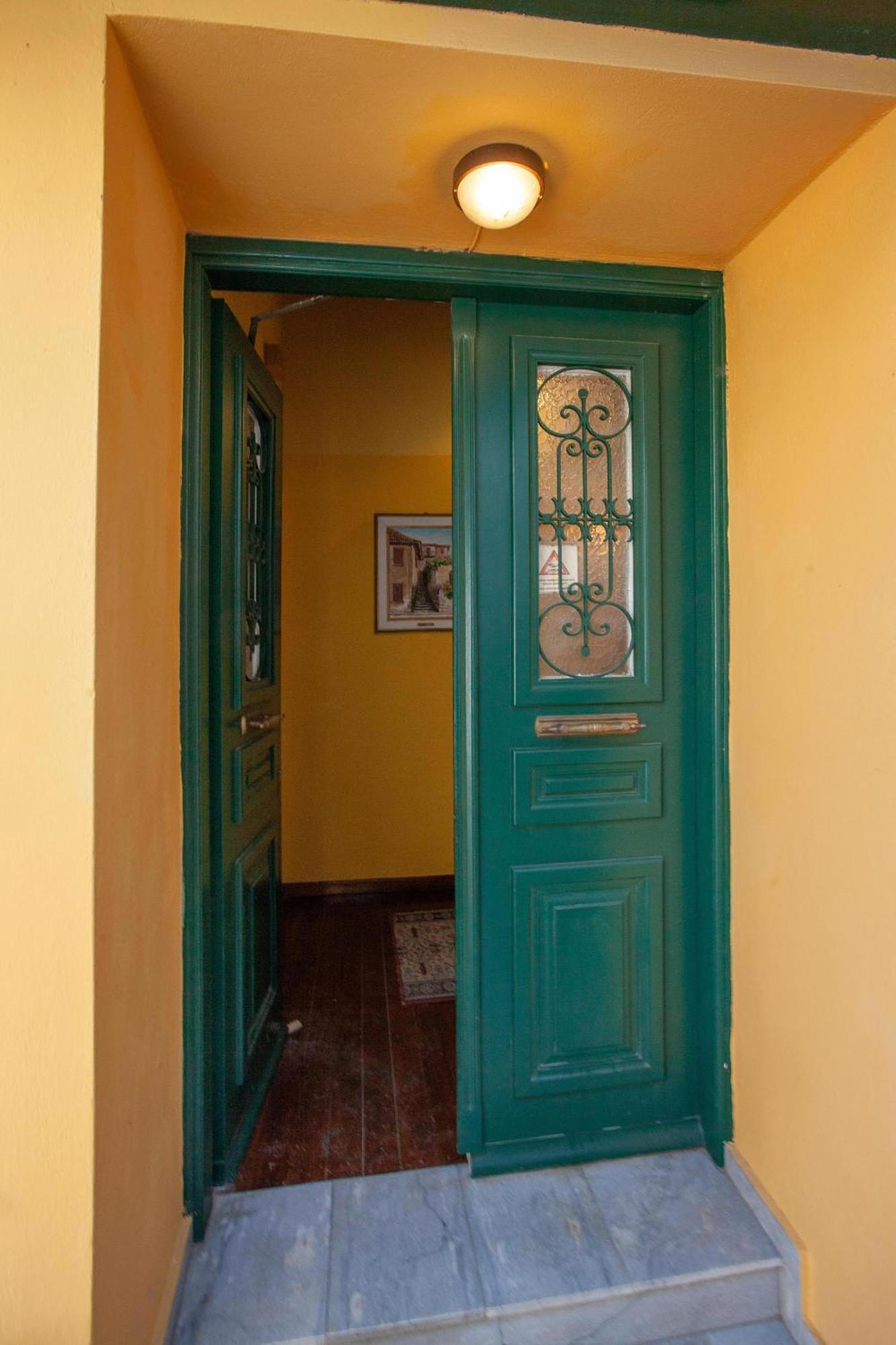 Byron Traditional Hotel Нафплион Екстериор снимка