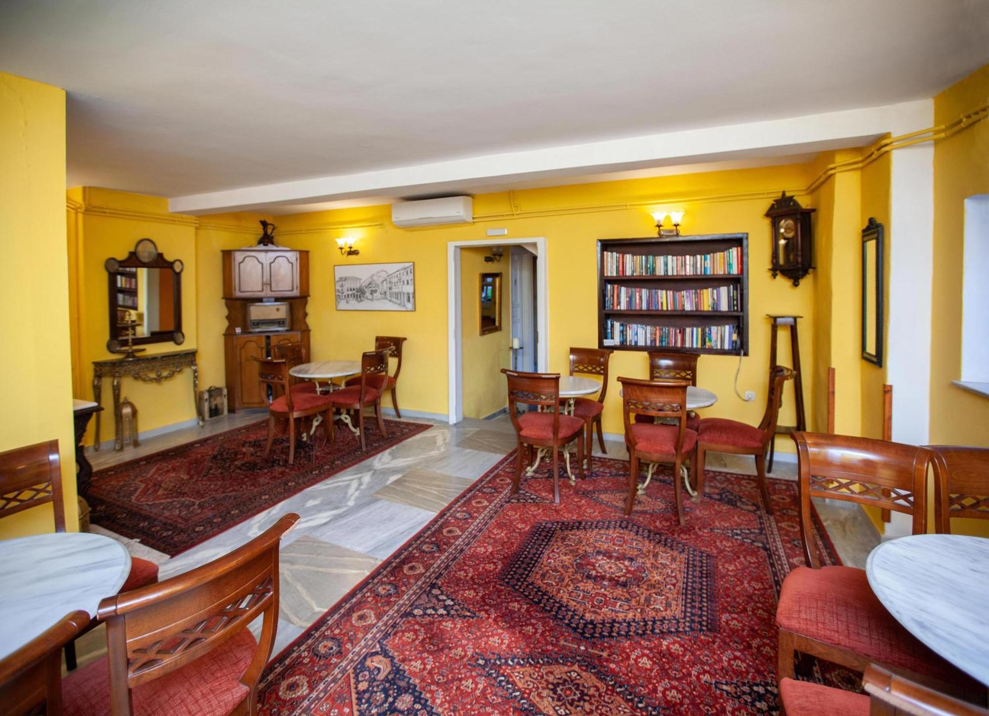 Byron Traditional Hotel Нафплион Екстериор снимка