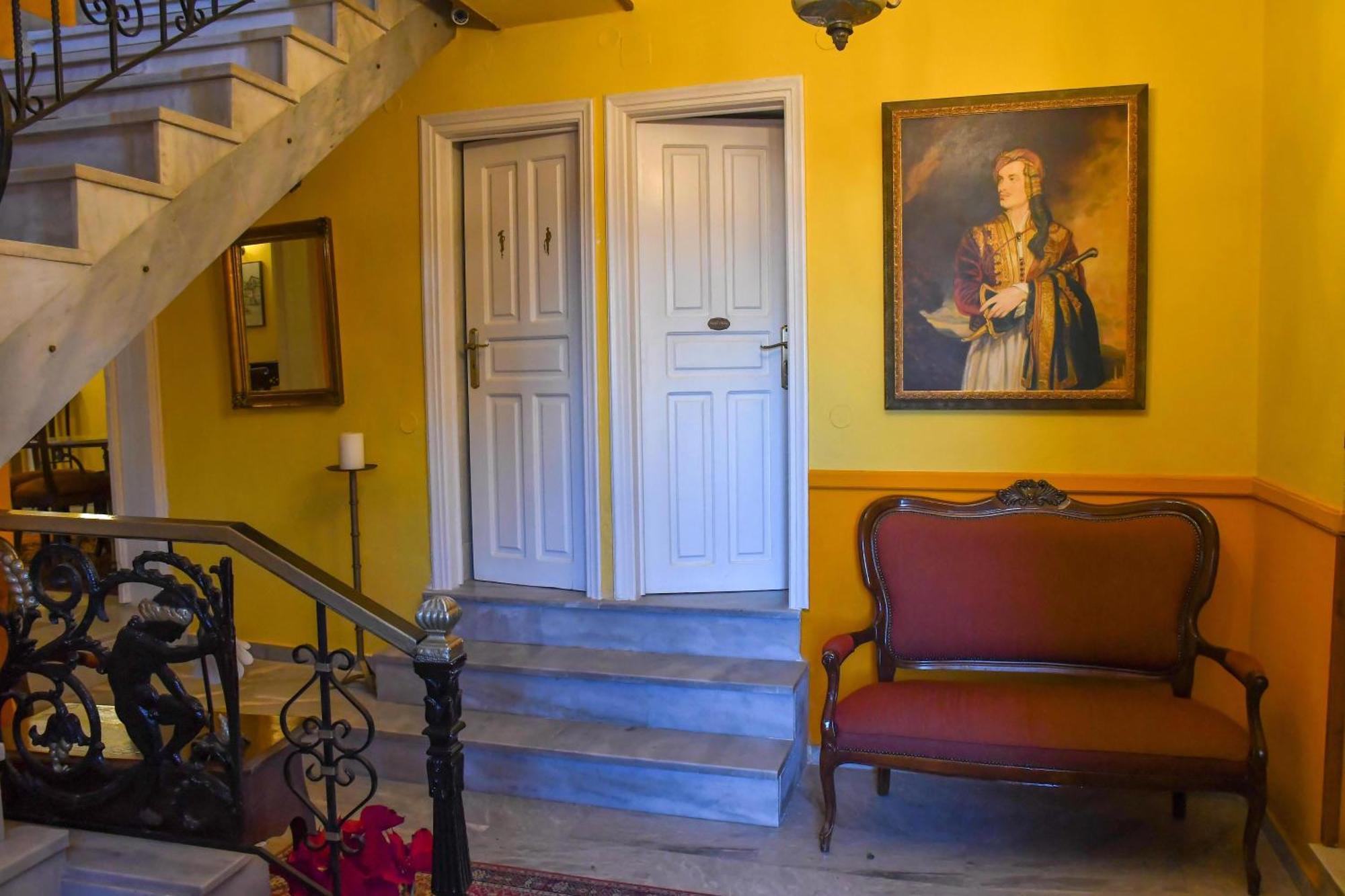 Byron Traditional Hotel Нафплион Екстериор снимка