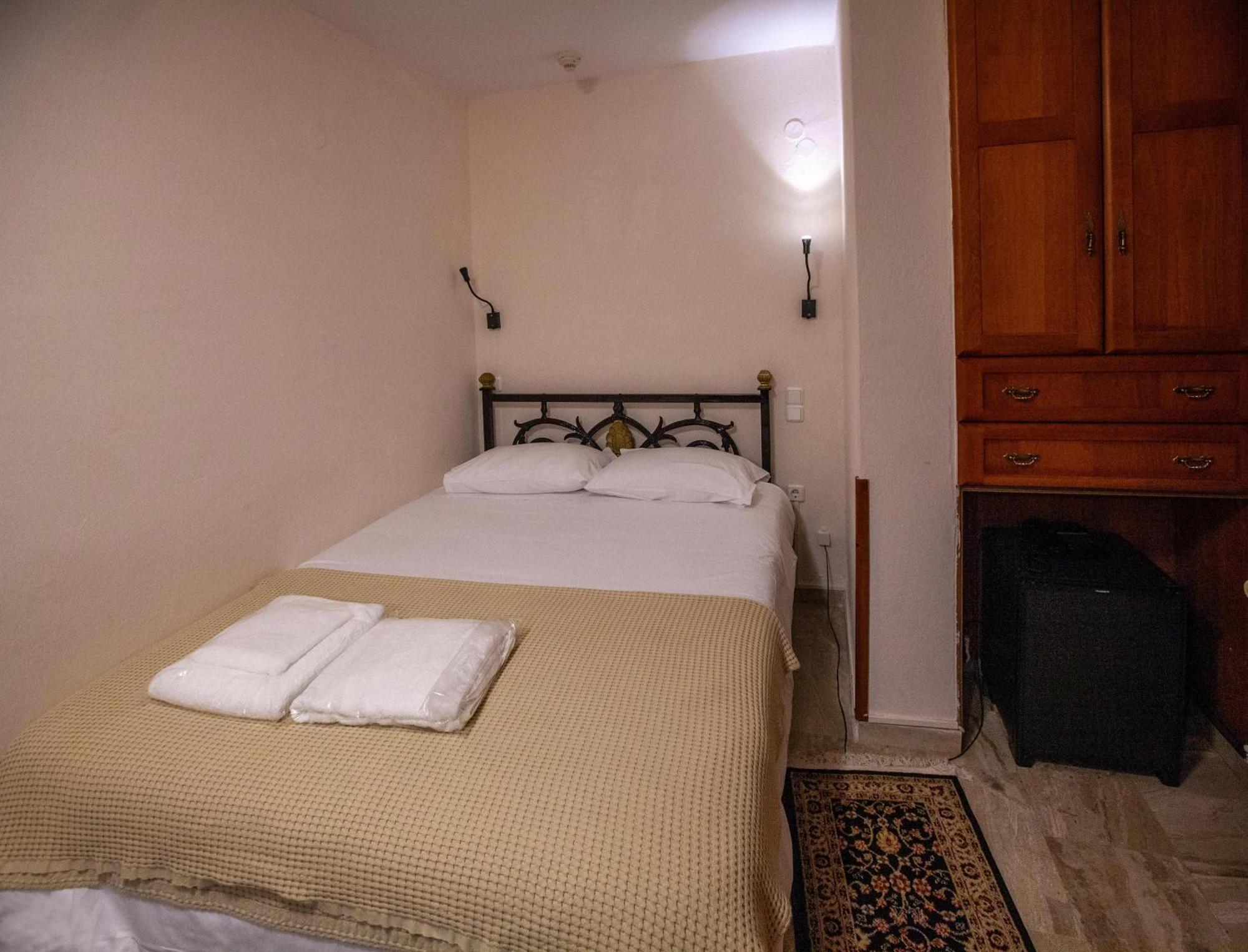 Byron Traditional Hotel Нафплион Стая снимка