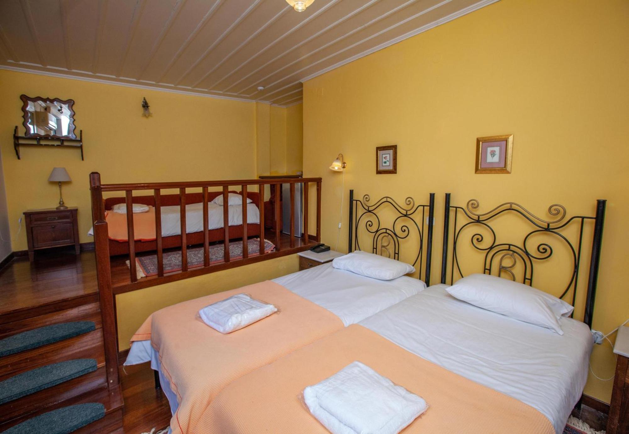 Byron Traditional Hotel Нафплион Стая снимка