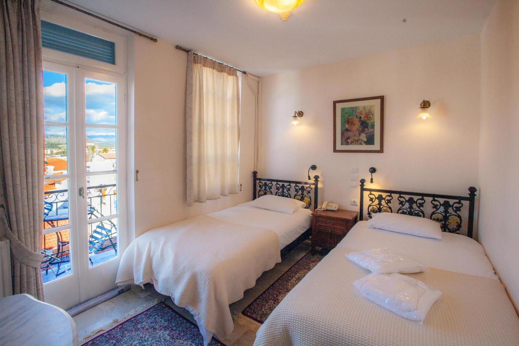 Byron Traditional Hotel Нафплион Стая снимка