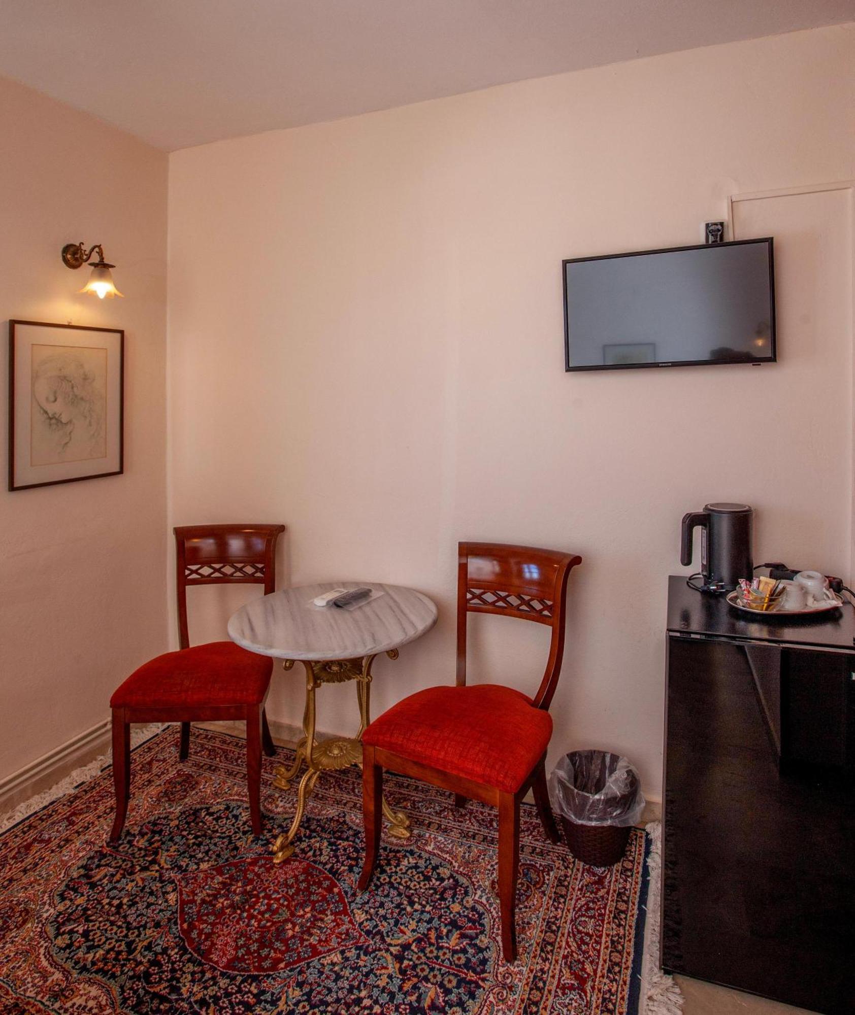 Byron Traditional Hotel Нафплион Стая снимка