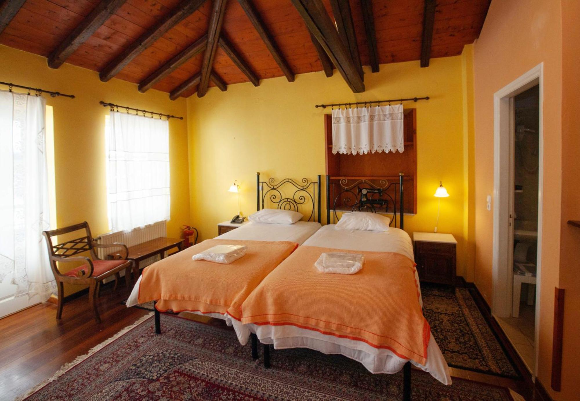 Byron Traditional Hotel Нафплион Стая снимка