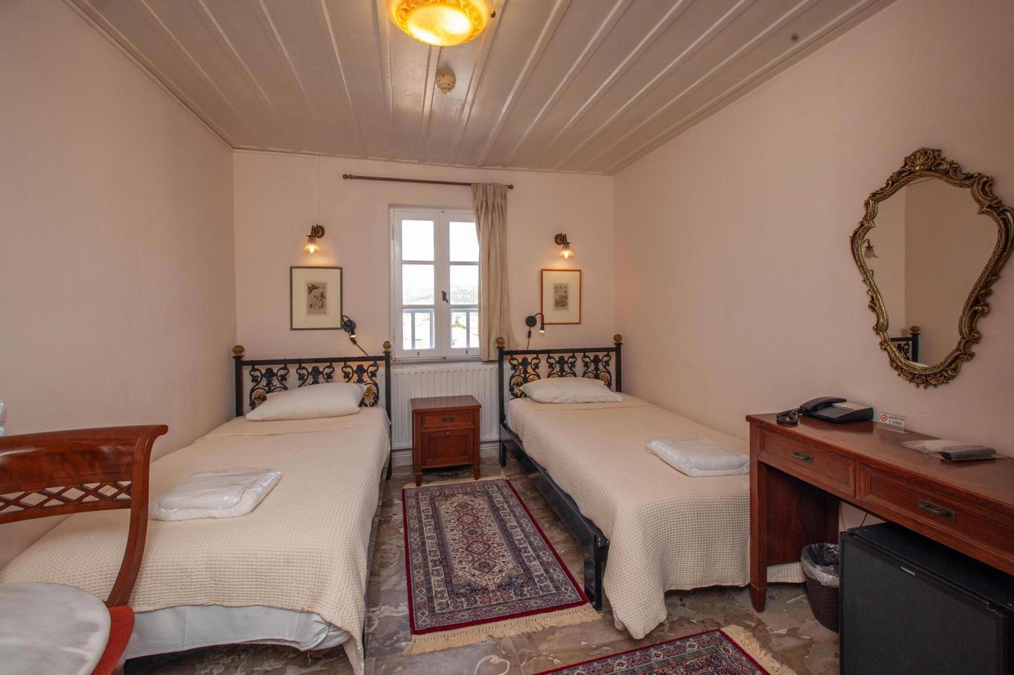 Byron Traditional Hotel Нафплион Екстериор снимка