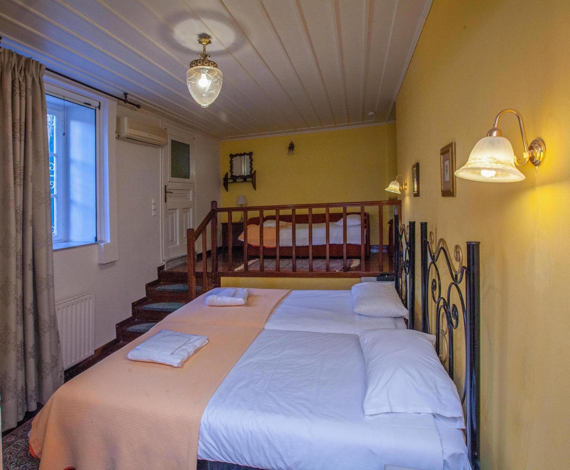 Byron Traditional Hotel Нафплион Екстериор снимка